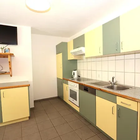 Apartman Karin Ii